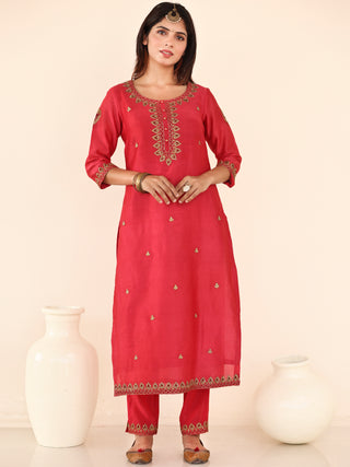Utsav Resham Set Of Silk Kurta Pants Dupatta