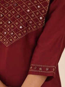 Utsav Zoya Set Of Silk Kurta Pants Dupatta