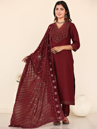 Utsav Zoya Set Of Silk Kurta Pants Dupatta