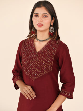Utsav Zoya Set Of Silk Kurta Pants Dupatta