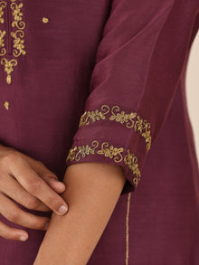 Utsav Raima Set Of Silk Kurta Pants Dupatta