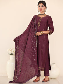 Utsav Raima Set Of Silk Kurta Pants Dupatta