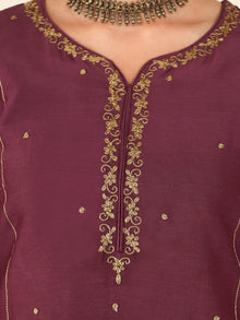 Utsav Raima Set Of Silk Kurta Pants Dupatta