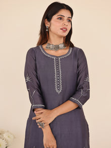 Utsav Misha Set Of Chanderi Silk Kurta Pants Dupatta