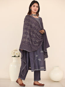 Utsav Misha Set Of Chanderi Silk Kurta Pants Dupatta