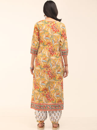 Nayab Gulrez - Set of Kurta Salwar Pants & Dupatta - KS47S2561D