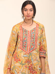 Nayab Gulrez - Set of Kurta Salwar Pants & Dupatta - KS47S2561D