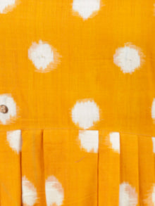 Mustard Ivory Long Sleeveless Ikat Knife Pleated Dress With Side Pockets - D32F1458