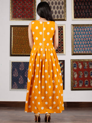 Mustard Ivory Long Sleeveless Ikat Knife Pleated Dress With Side Pockets - D32F1458