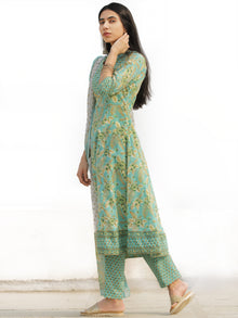 Nayab Abeeha - Set of Anarkali Kurta Pants & Dupatta - KS13H2541D