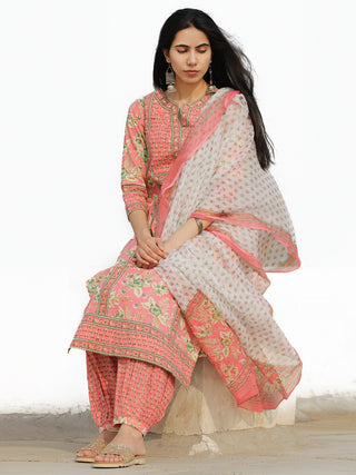 Nayab Rawza - Set of Kurta Salwar Pants & Dupatta - KS03B2542D
