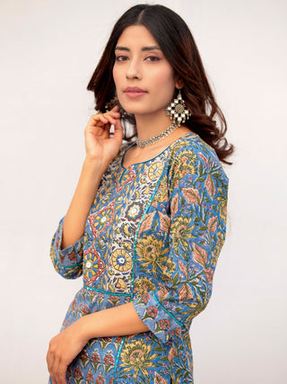 Megha Naina Set Of Kurta Pant Kota Dupatta