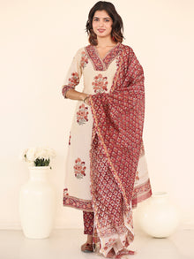 Jashn Pakiza Set Of Kurta Pants Chanderi Dupatta