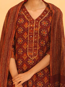 Nayab Fazeen - Set of Kurta Salwar Pants & Dupatta - KS50C2547D