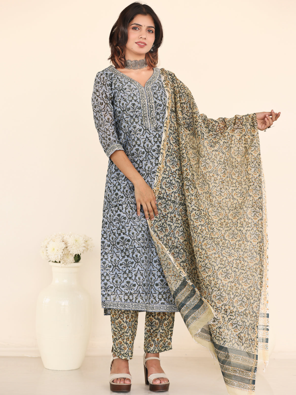 Utsav Aanchal Set Of Silk Kurta Pants Dupatta