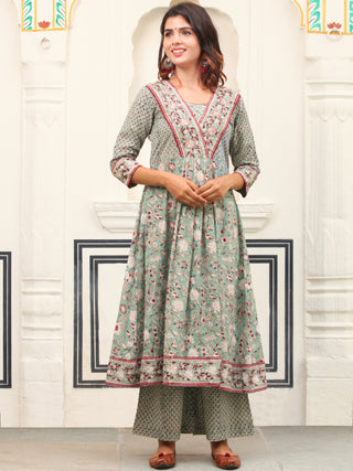 Jashn Utsav Set Of Flared Kurta Pants Dupatta