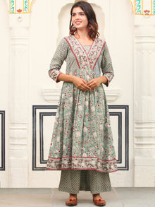 Jashn Utsav Set Of Flared Kurta Pants Dupatta