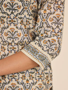 Utsav Paramita Set Of Silk Kurta Pants Dupatta
