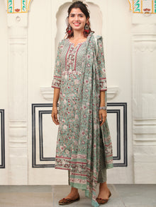Jashn Pari Set Of Kurta Pants Dupatta
