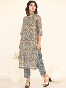 Utsav Paramita Set Of Silk Kurta Pants Dupatta