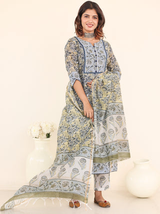 Utsav Tara Set Of Silk Kurta Pants Dupatta