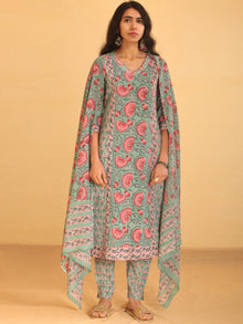 Gulal Hina Set Of Kurta Pant Dupatta