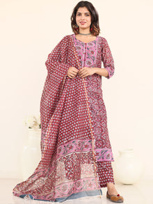 Utsav Kaamya Set Of Chanderi Silk Kurta Pants Dupatta