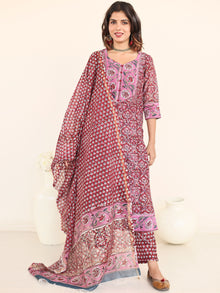 Utsav Kaamya Set Of Chanderi Silk Kurta Pants Dupatta