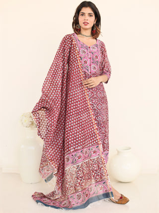 Utsav Kaamya Set Of Chanderi Silk Kurta Pants Dupatta