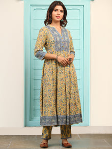 Jashn Mehroz Flared Kurta