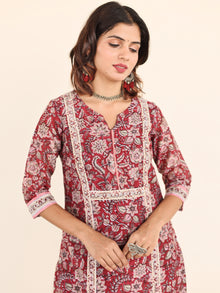 Utsav Jabeen Set Of Silk Kurta Pants Dupatta