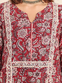 Utsav Jabeen Set Of Silk Kurta Pants Dupatta