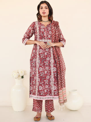 Utsav Jabeen Set Of Silk Kurta Pants Dupatta