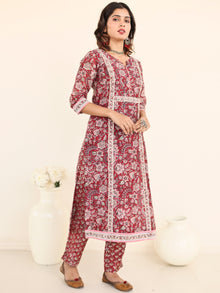 Utsav Jabeen Set Of Silk Kurta Pants Dupatta