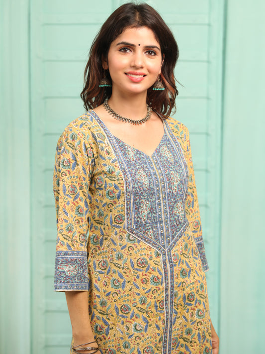 Jashn Manal Kurta