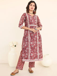 Utsav Jabeen Set Of Silk Kurta Pants Dupatta