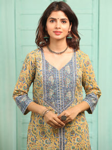 Jashn Manal Kurta