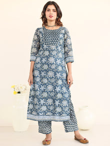 Utsav Manya Set Of Silk Kurta Pants Dupatta