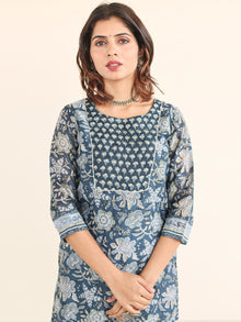 Utsav Manya Set Of Silk Kurta Pants Dupatta