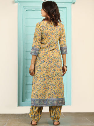 Jashn Adab Set Of Kurta Salwar Pants Dupatta