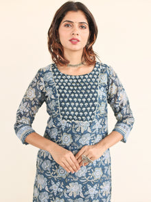 Utsav Manya Set Of Silk Kurta Pants Dupatta