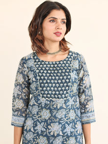 Utsav Manya Set Of Silk Kurta Pants Dupatta