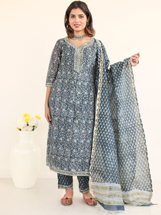 Utsav Wamika Set Of Silk Kurta Pants Dupatta