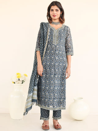 Utsav Wamika Set Of Silk Kurta Pants Dupatta