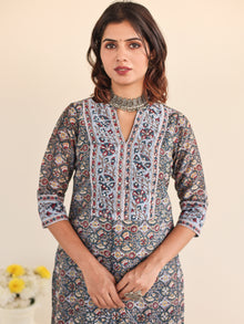 Utsav Aashvi Set Of Chanderi Silk Kurta Pants Dupatta