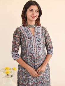 Utsav Aashvi Set Of Chanderi Silk Kurta Pants Dupatta