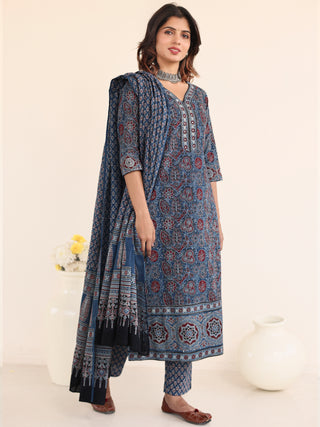 Ajrakh Aadanya Set Of Kurta Pants Dupatta
