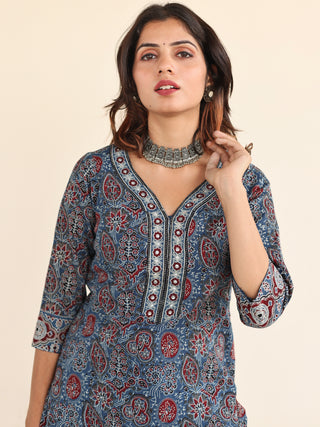Ajrakh Aadanya Set Of Kurta Pants Dupatta