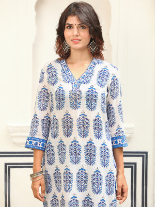 Jashn Neelakshi Set Of Kurta Pants Dupatta