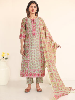 Utsav Maanvi Set Of Silk Kurta Pants Dupatta